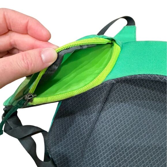 ? Patagonia Atom Sling 8L – Green Lightweight‎ Crossbody Bag ? main image 6